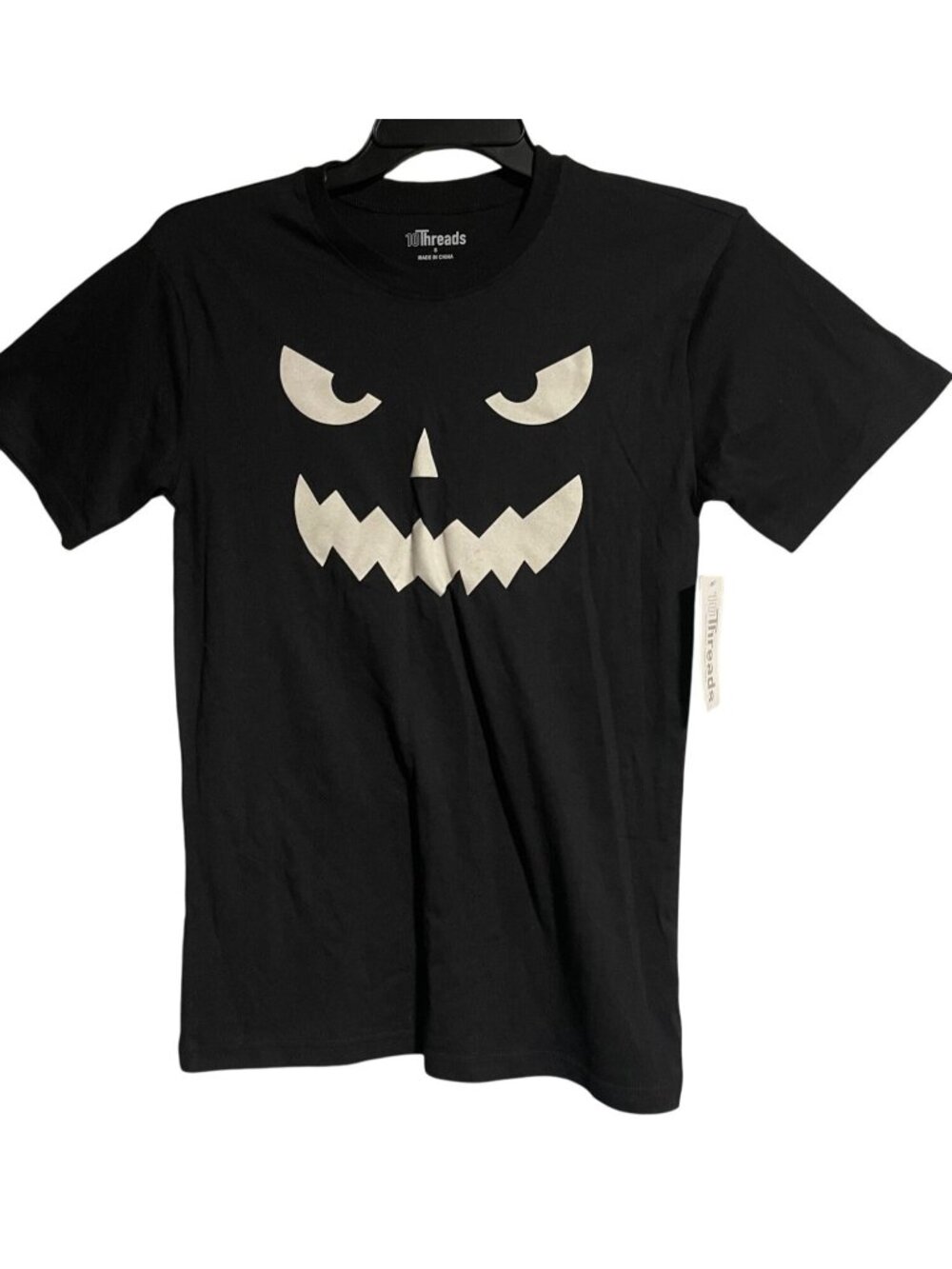 10Threads Black Halloween Pumpkin Face Graphic Tee Womens Small Cotton Blend